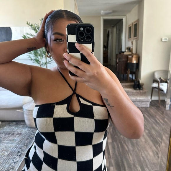 Meet your Posher, Nancy - Picture 1 of 6